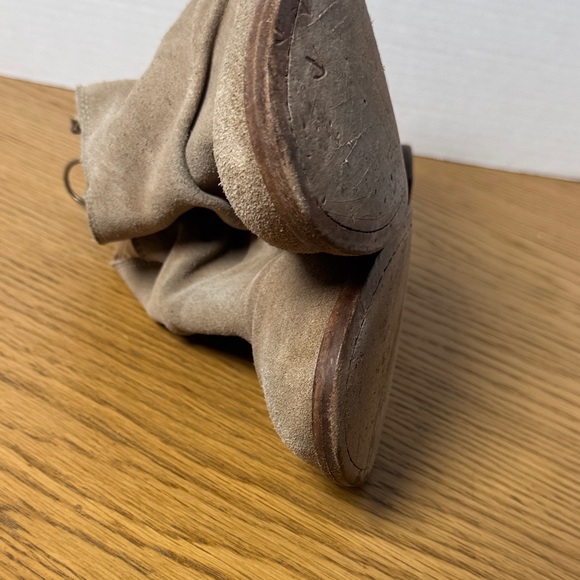 BEEK Eaglet Block‎ Heel Sone/Taupe Tan Suede Slouchy Ankle Boots Back Zip Size 9 - Picture 15 of 16